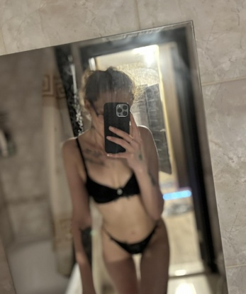 Анкета проститутки Регина - город Айхал, 24 года, №9864